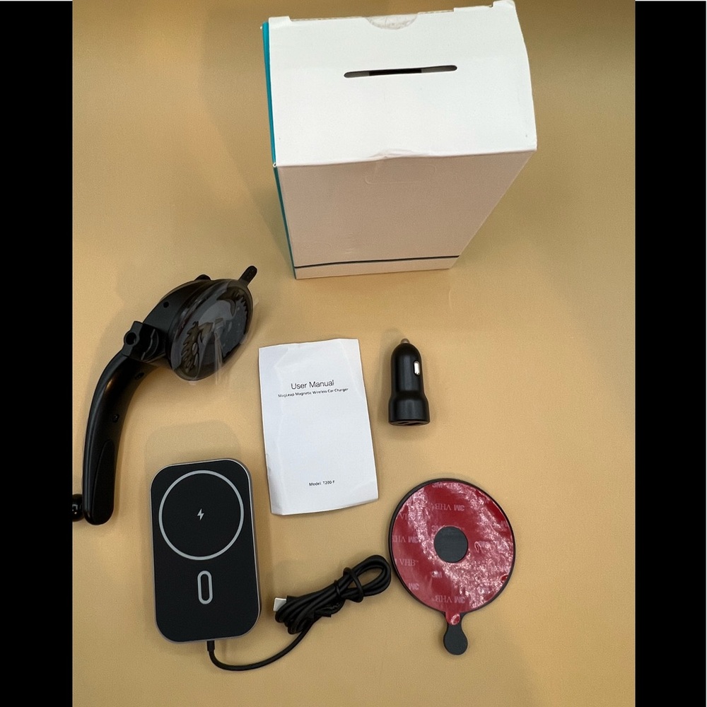 Magleap Magnetic Wireless Car Charger G-T200